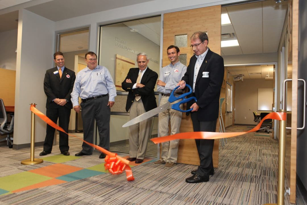 Jeff Gold cuts the ribbon for the Experiential Learning Laboratory