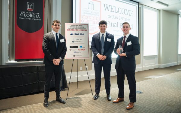 UF students receive 2nd place at UGA Stock Pitch Competition